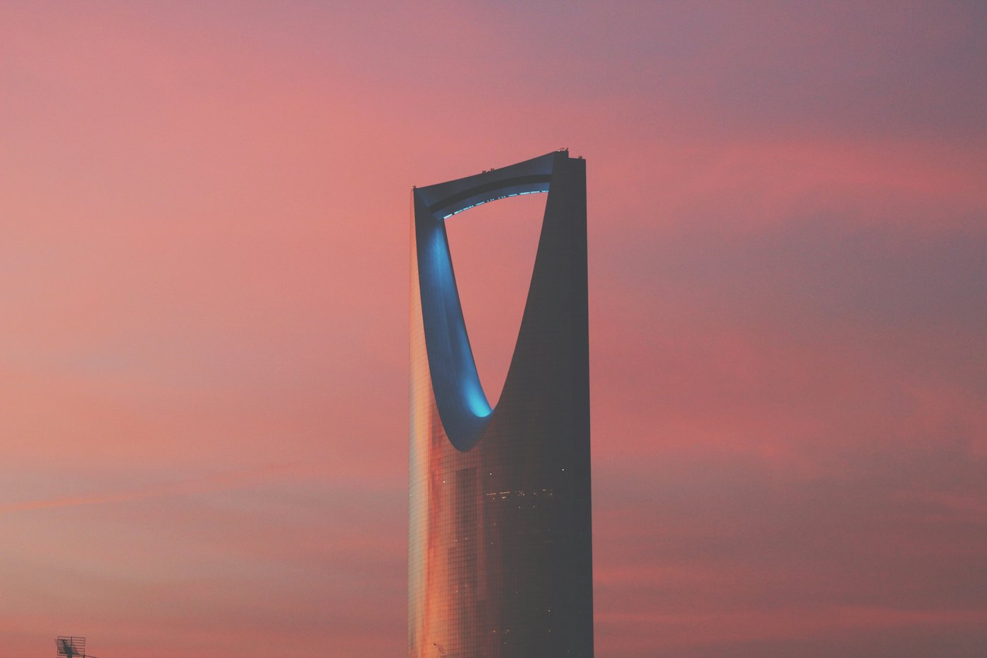 Kingdom Centre tower in Riyadh at dusk